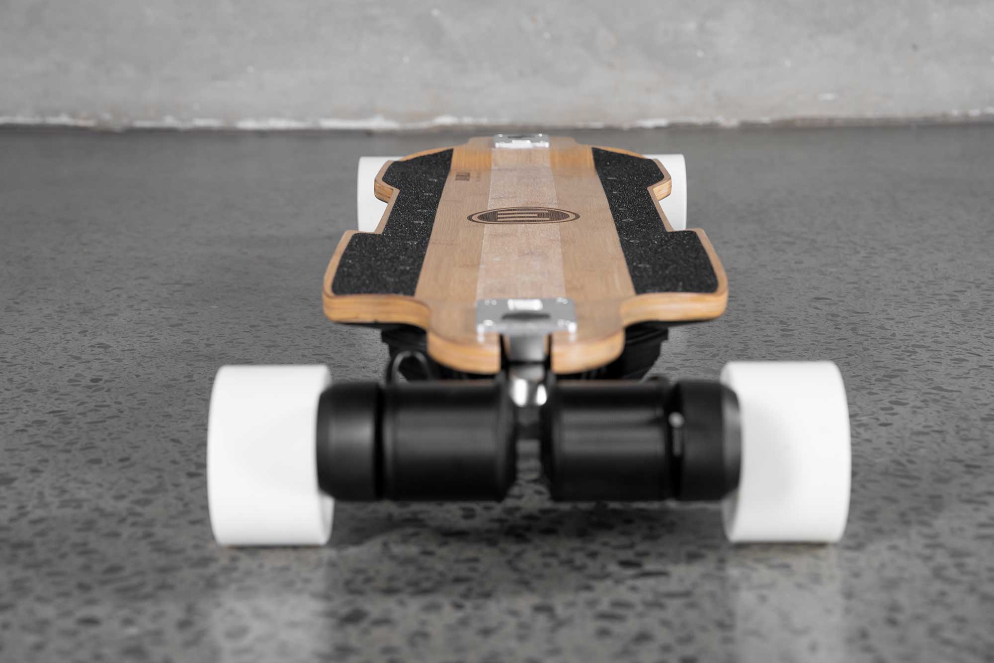 Diablo Bamboo Street Electric Skateboard - Image 5
