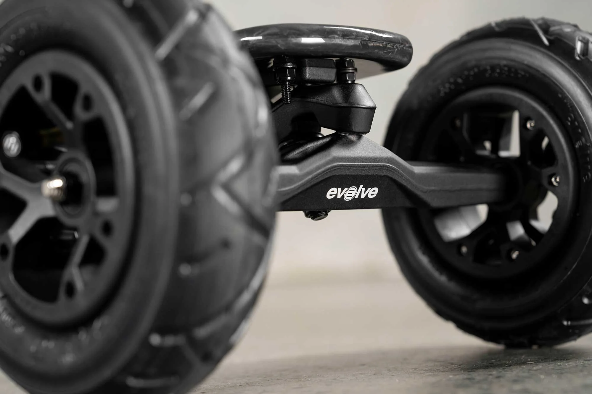 Diablo Carbon All Terrain Electric Skateboard - Image 11