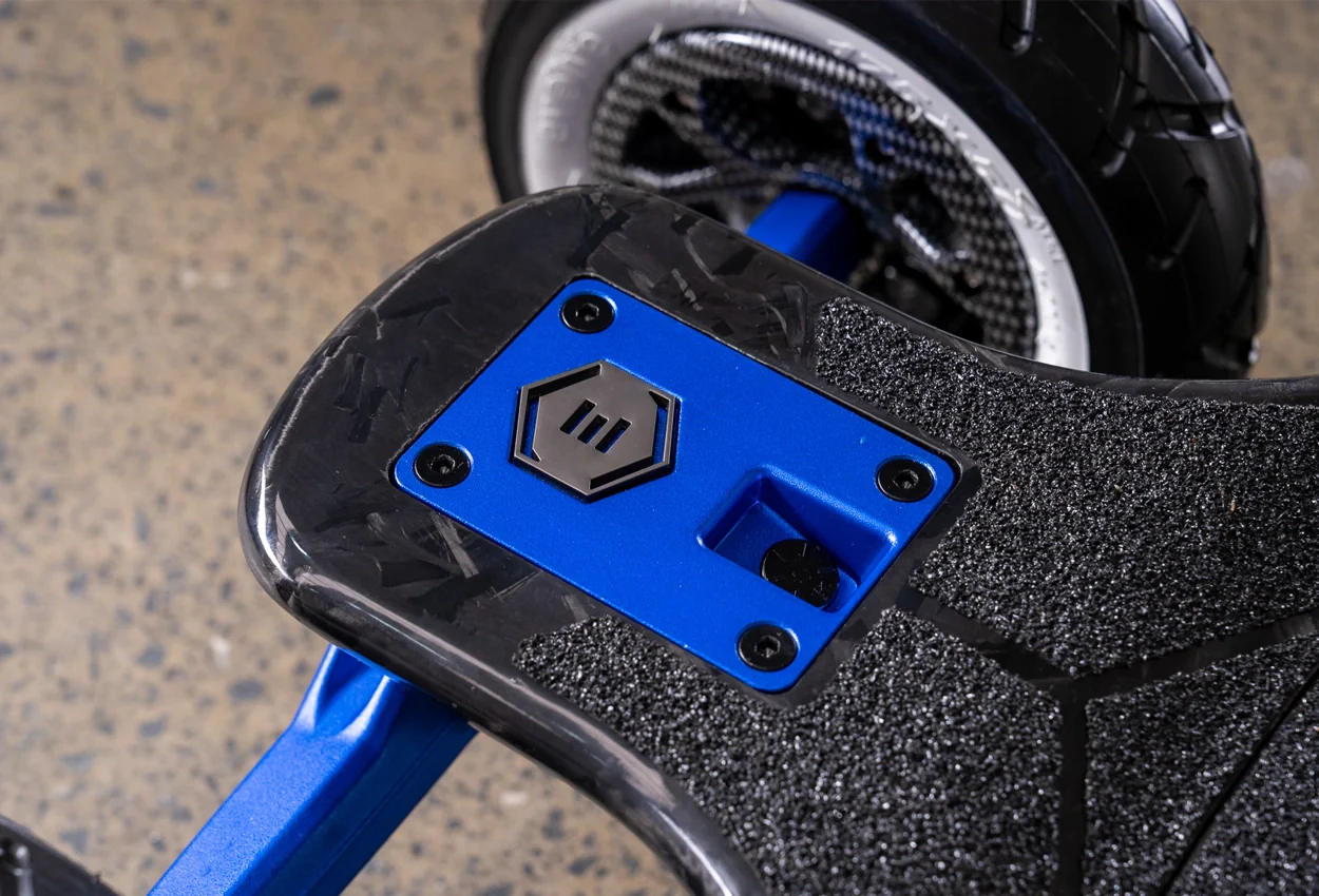 Diablo Carbon All Terrain Blue Series Electric Skateboard - Image 5