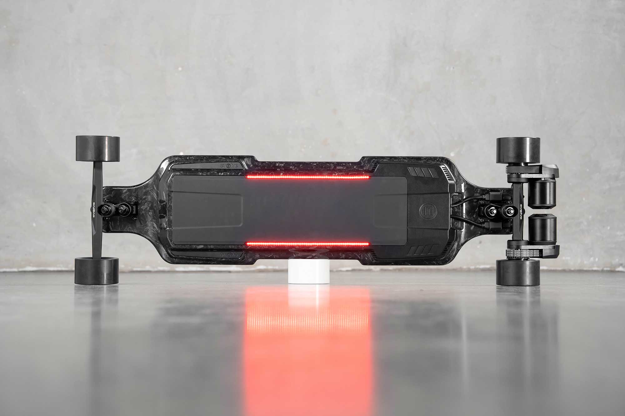 Diablo Carbon Street Electric Skateboard - Image 6