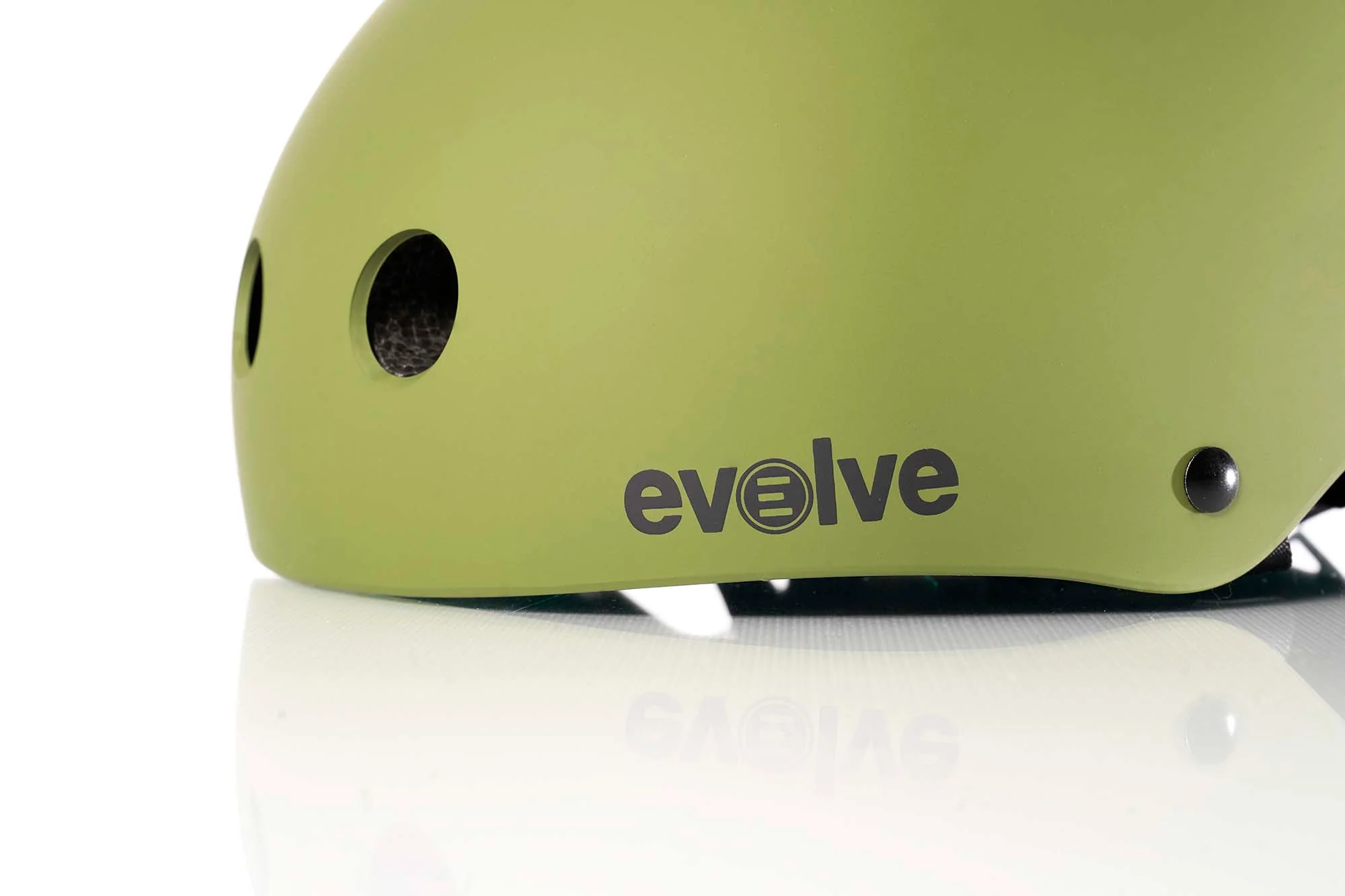 Evolve Skateboard Helmet - Image 9