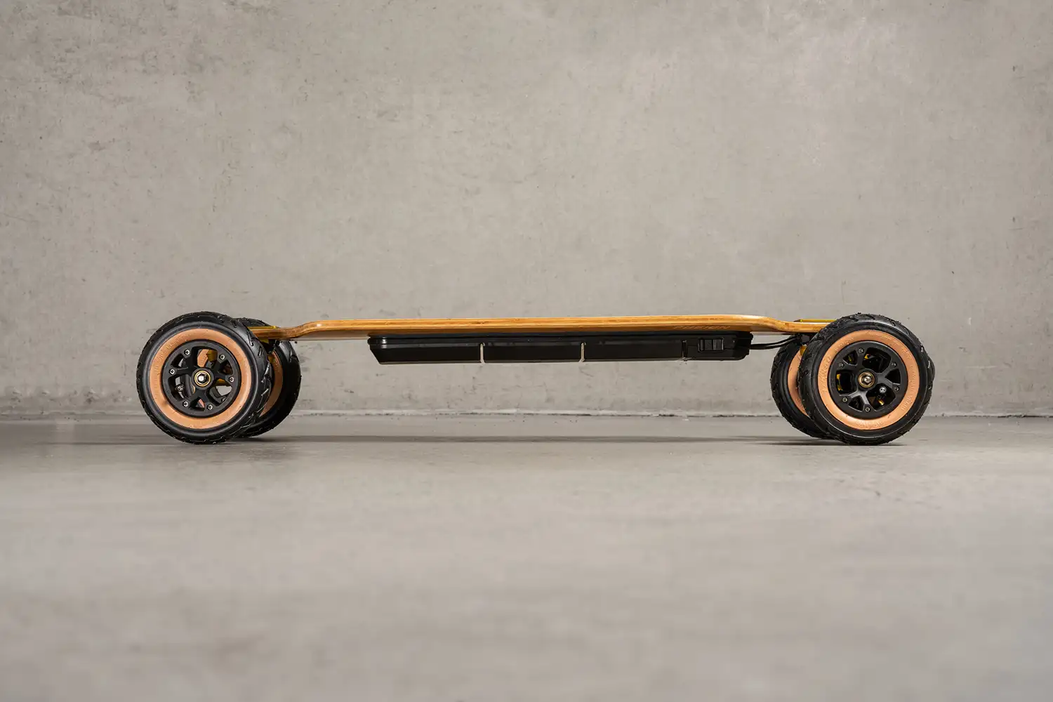 Fusion All Terrain Electric Skateboard - Image 4
