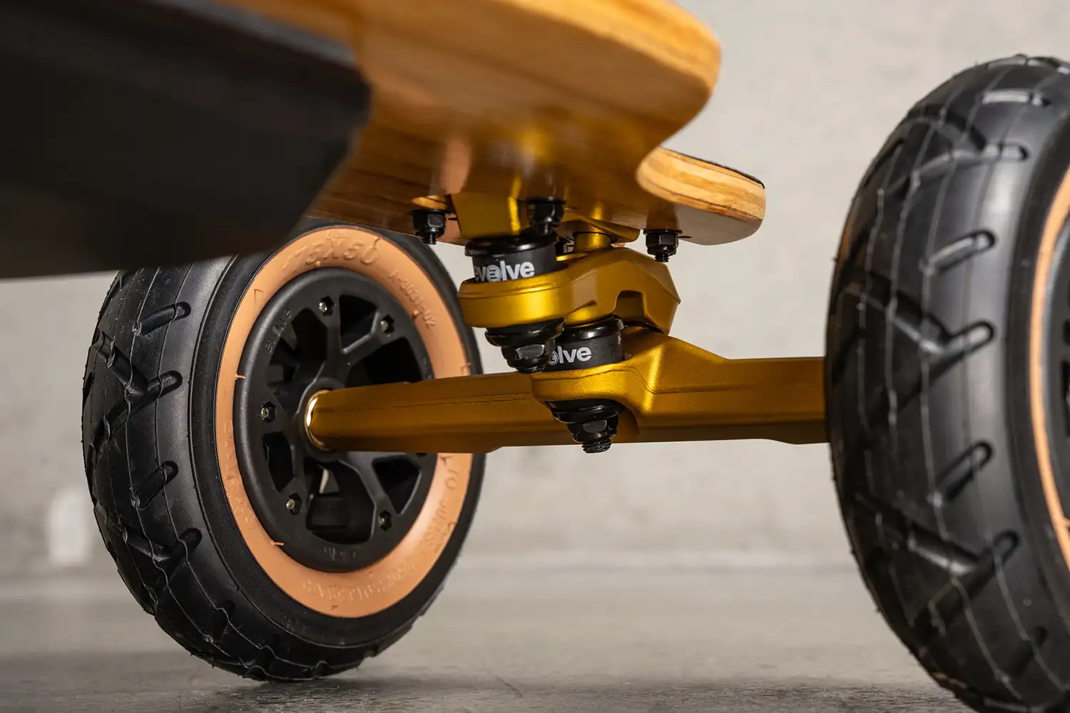 Fusion All Terrain Electric Skateboard - Image 6
